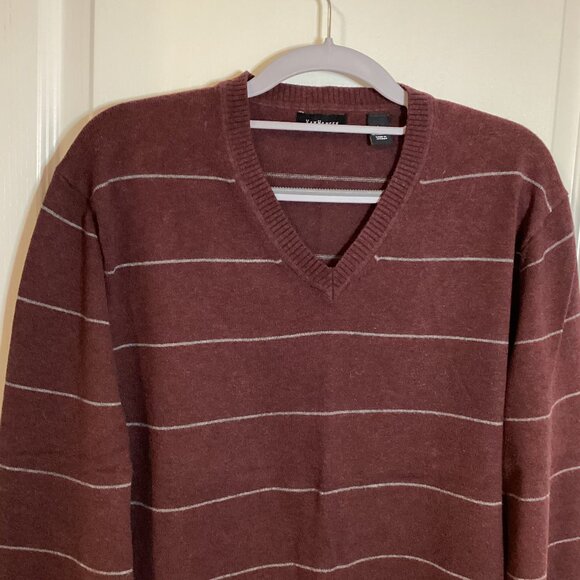 Van Heusen Vintage Men's Sweater V-Neck Pullover Long Sleeves Size L Red - Picture 2 of 7